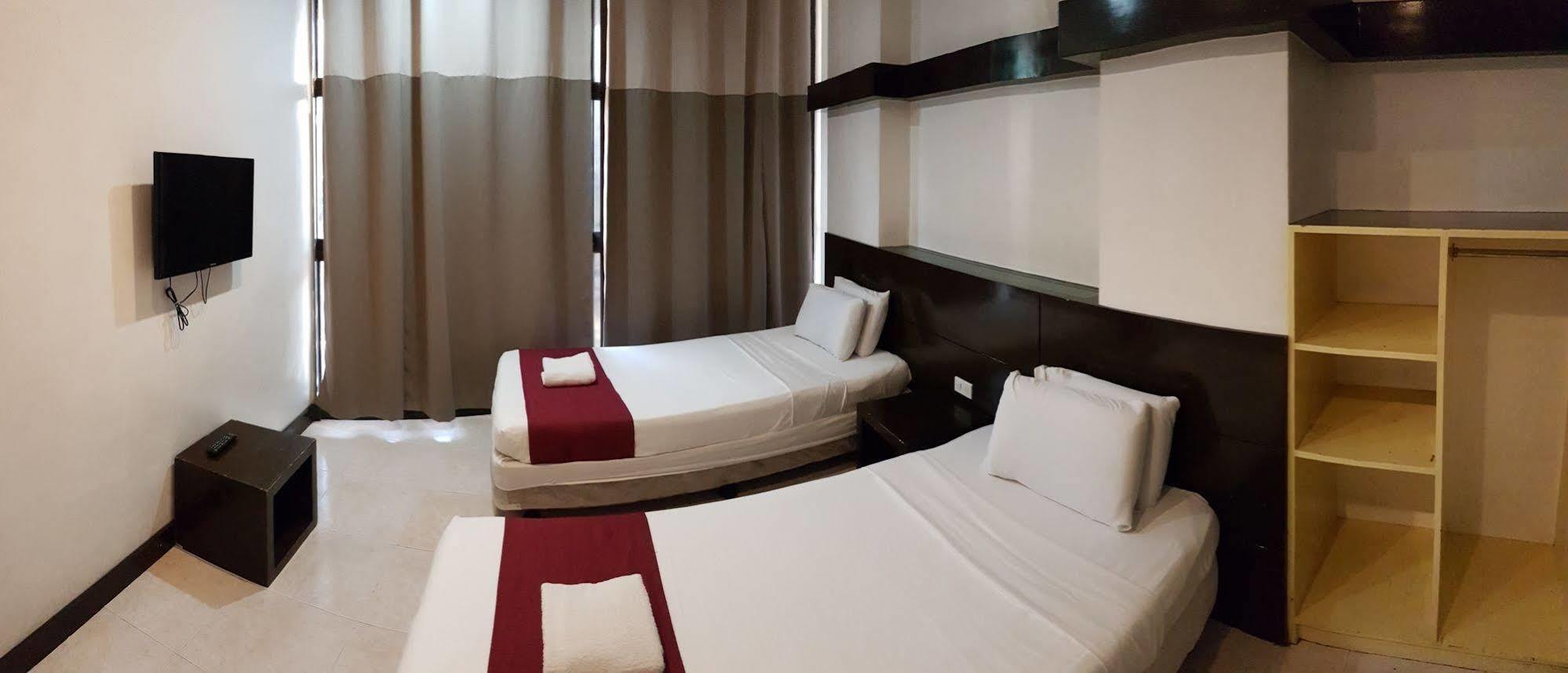 Ong Bun Pension House Iloilo City Bagian luar foto