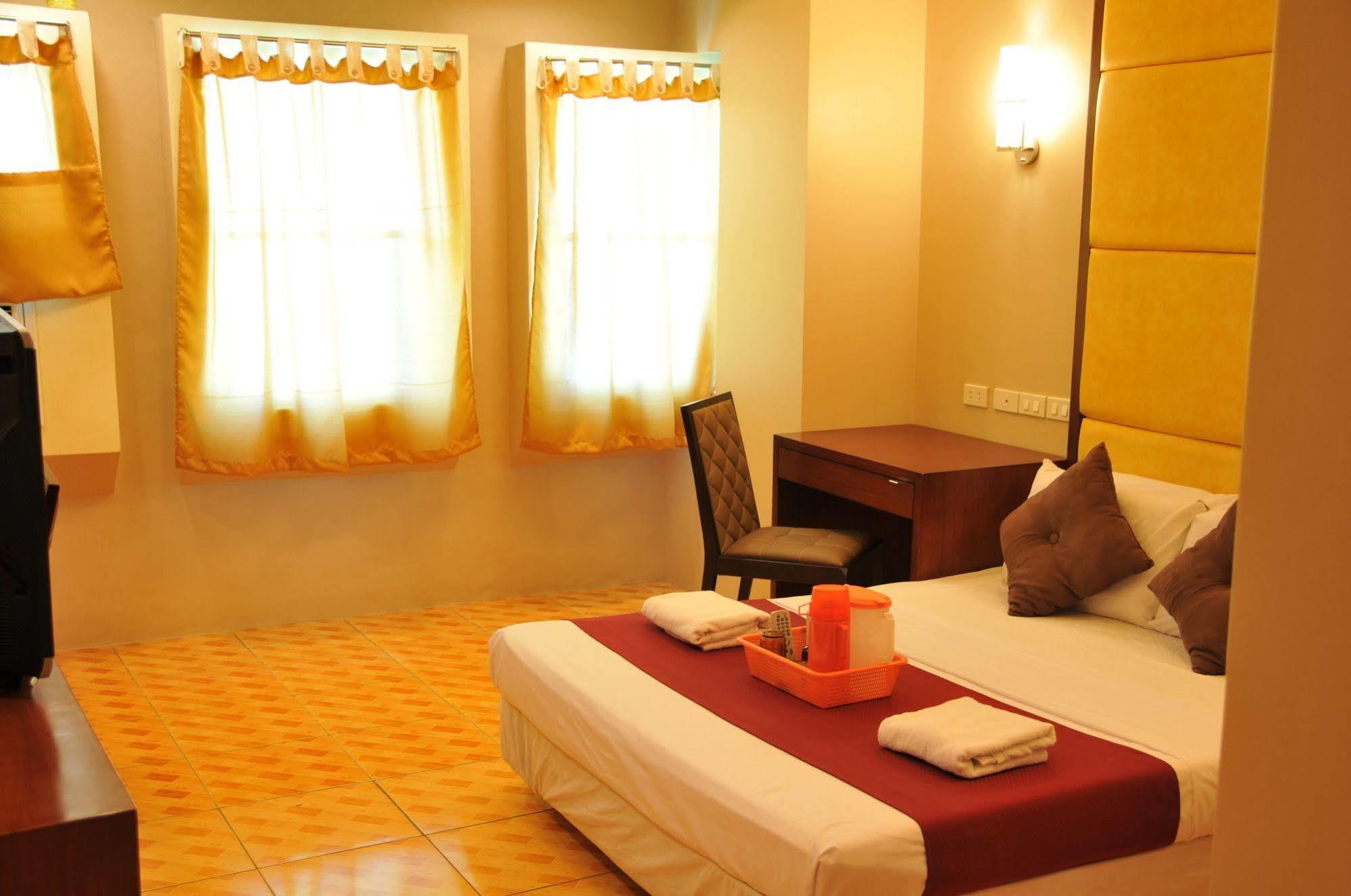 Ong Bun Pension House Iloilo City Bagian luar foto