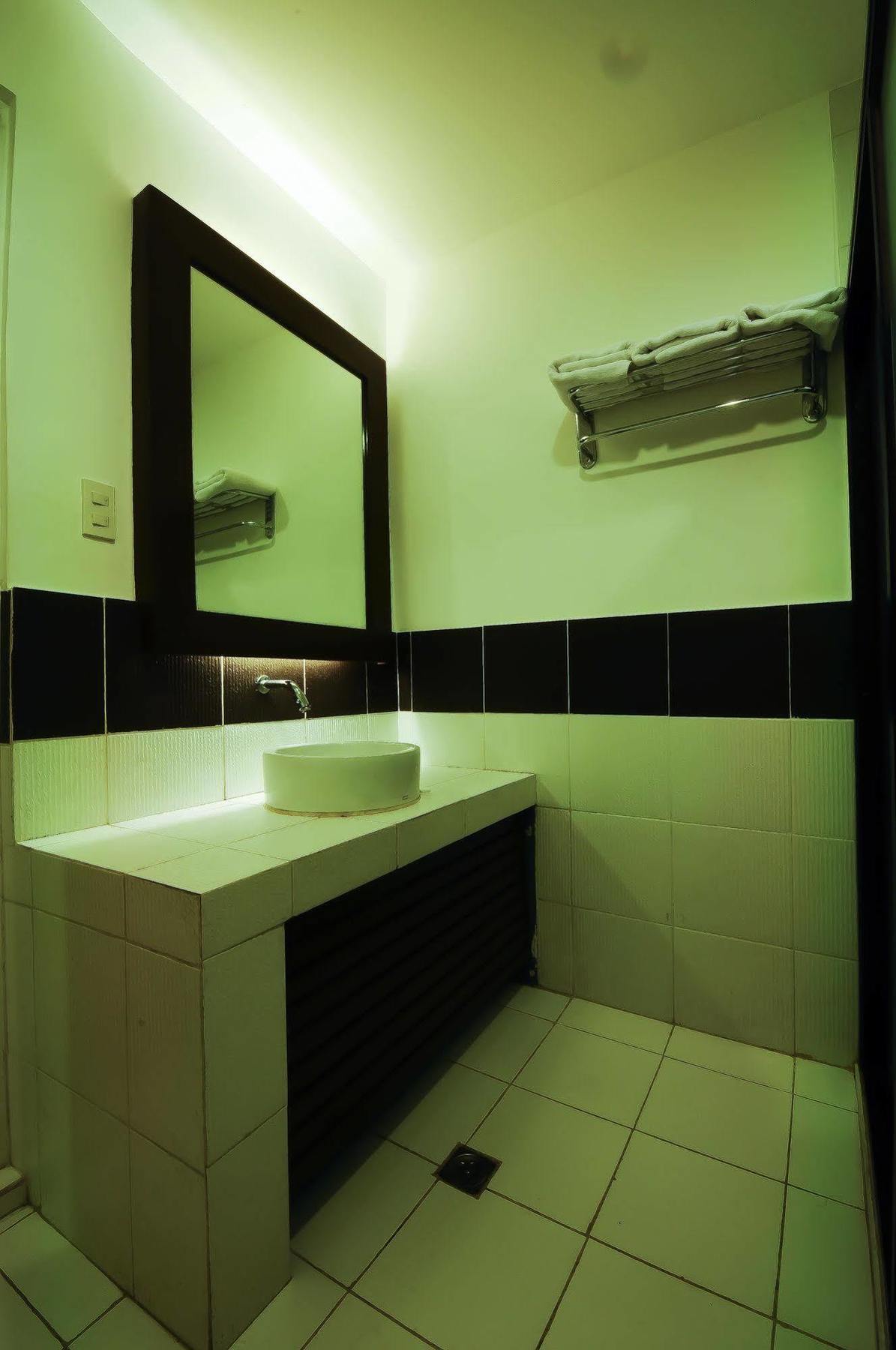 Ong Bun Pension House Iloilo City Bagian luar foto